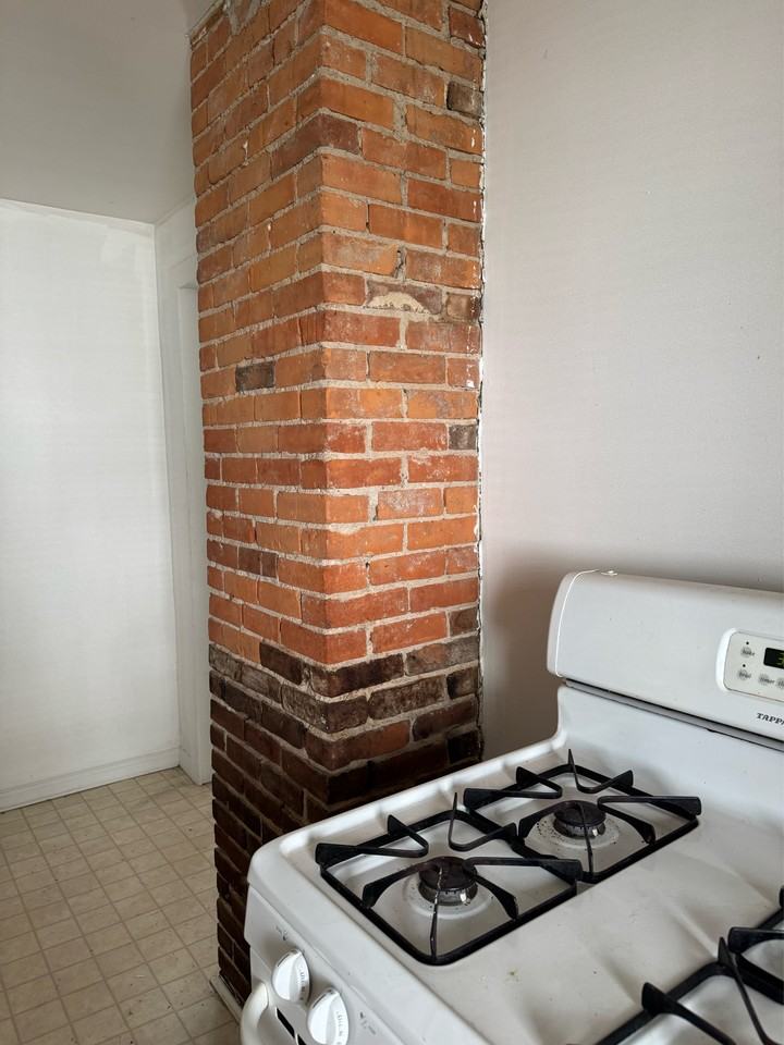 321 Expense St #1 - Photo 7 of 8
