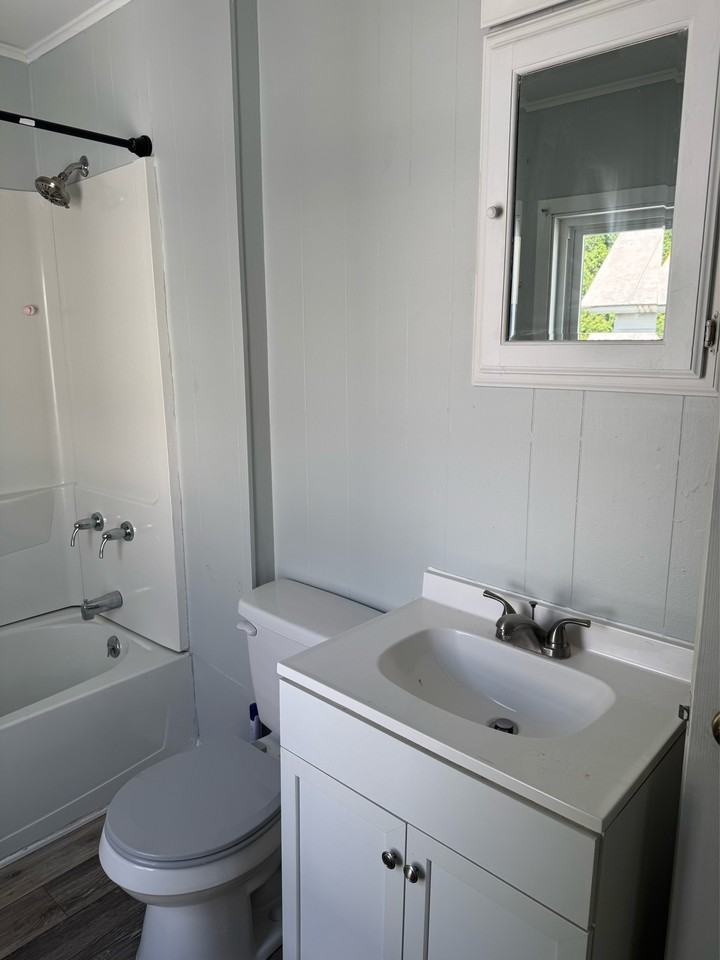 321 Expense St #2 - Photo 4 of 7