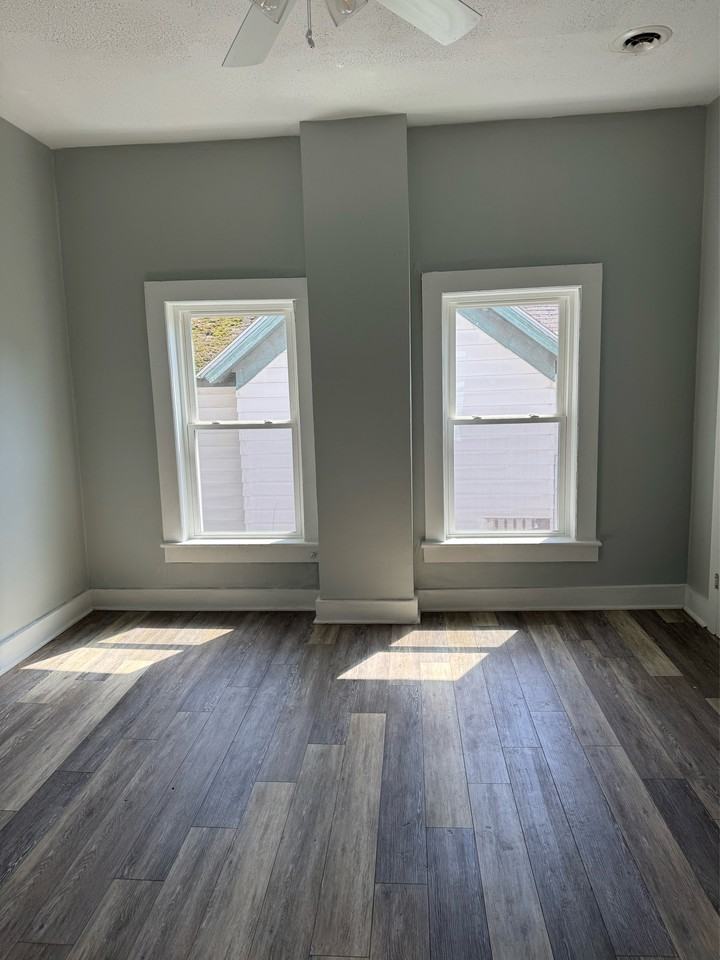 321 Expense St #2 - Photo 5 of 7