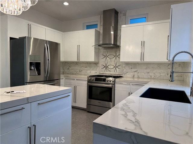 28 Deerwood - Photo 5 of 8