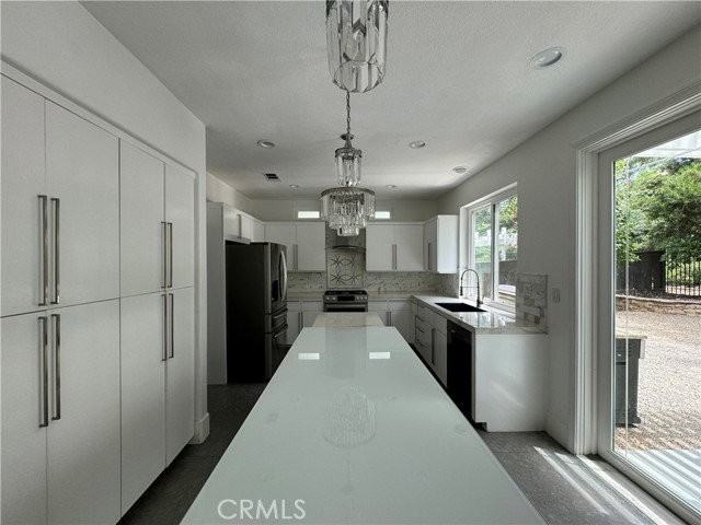 28 Deerwood - Photo 6 of 8