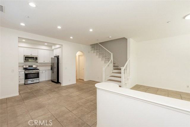 101 Towngate - Photo 3 of 8