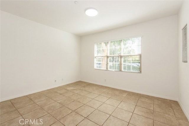 101 Towngate - Photo 4 of 8