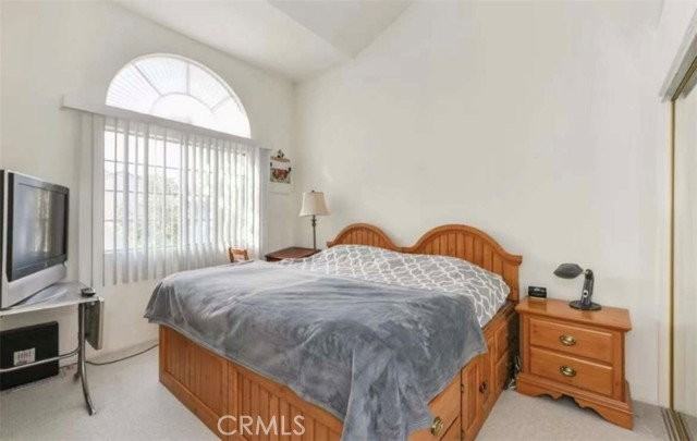 43 Almador - Photo 5 of 7