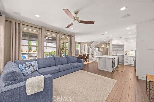 357 Laurel - Photo 3 of 8