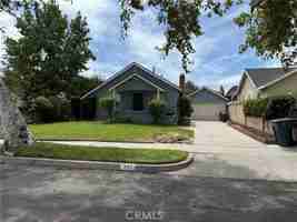 featured image of 385 Eaton Dr