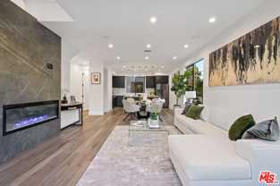 18315 Collins St - Photo 1 of 1