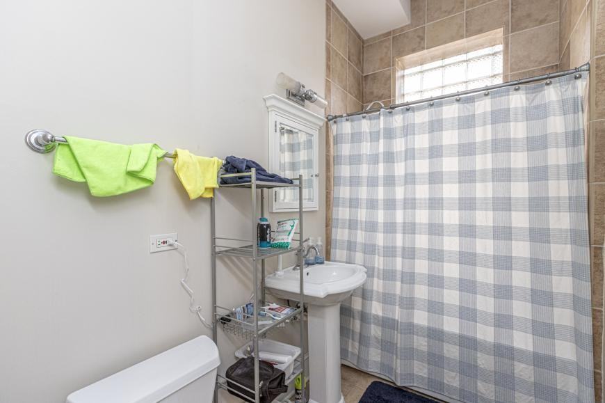 456 W Armitage Ave - Photo 6 of 10