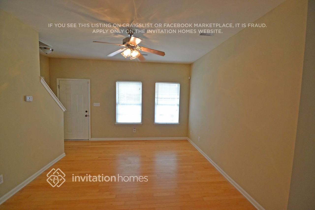 1710 Dallas Ave - Photo 2 of 9