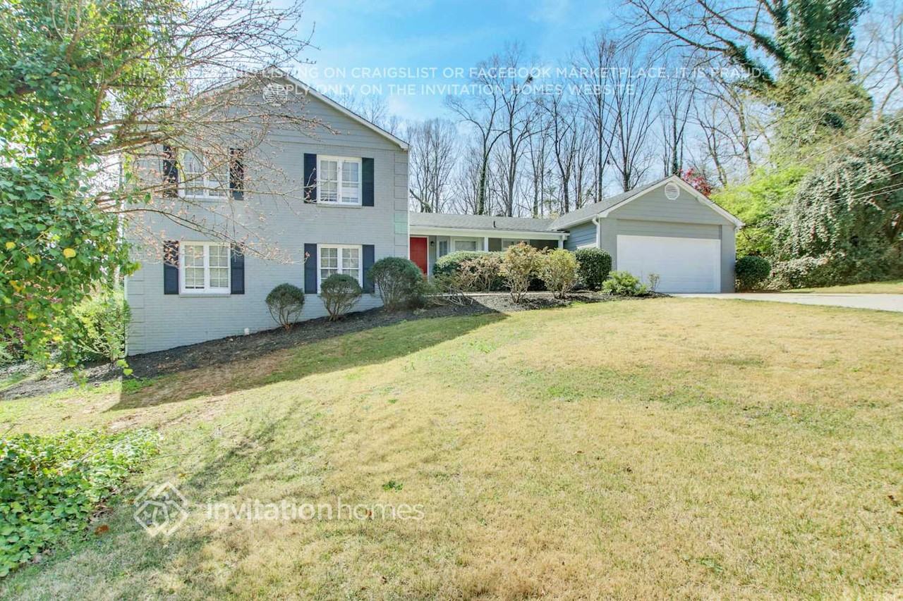 3492 Hollow Tree Dr - Photo 3 of 26