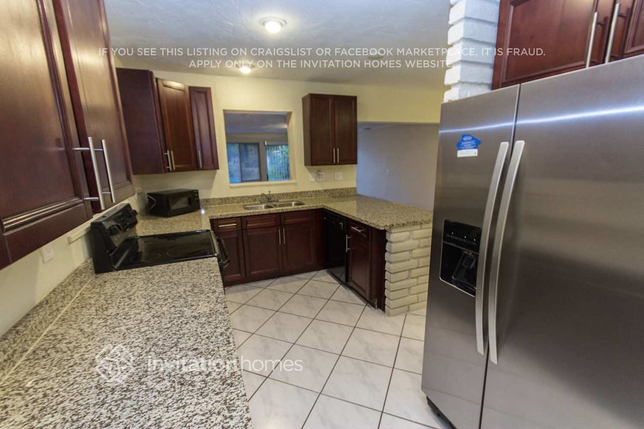 108 Nw 45th Ave - Photo 5 of 20