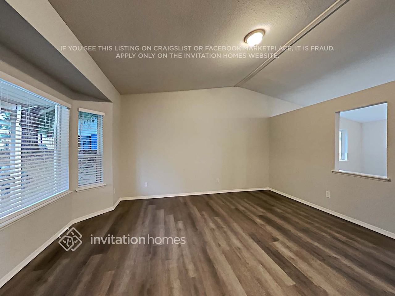 15804 86th Avenue Ct E - Photo 3 of 17