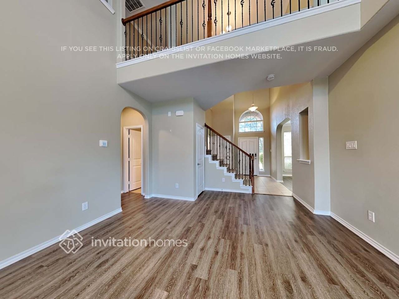 2222 Whitney Dr - Photo 4 of 22
