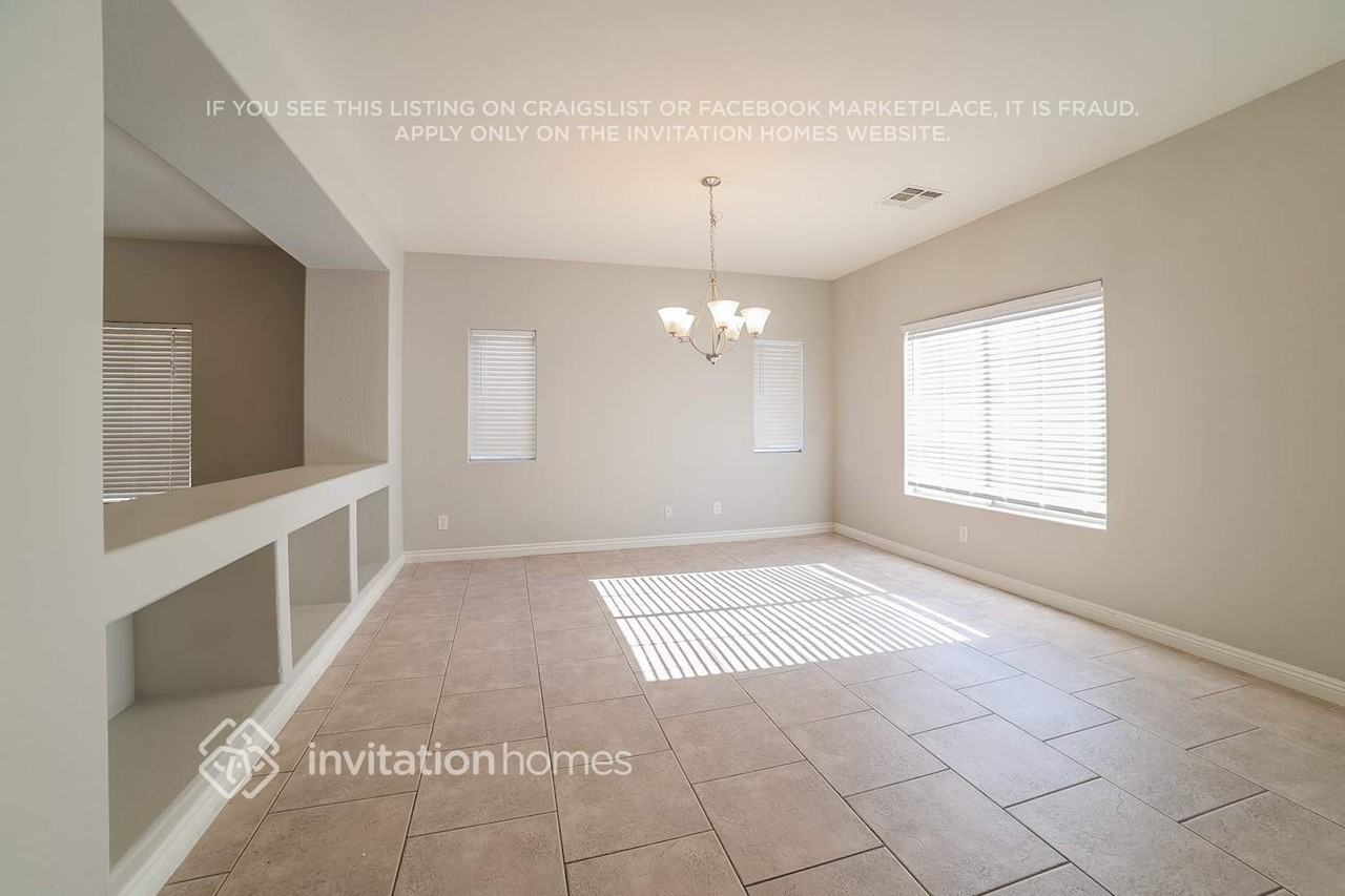 2054 N Illinois St - Photo 4 of 14