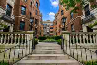 2328 N Lincoln Park W #4A - Photo 1 of 1