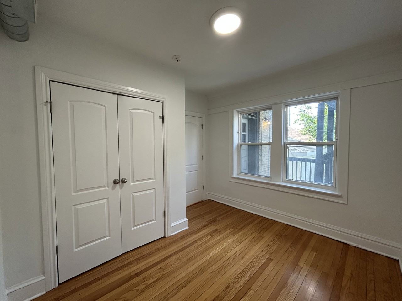 3018 N Karlov Ave #1 - Photo 4 of 8
