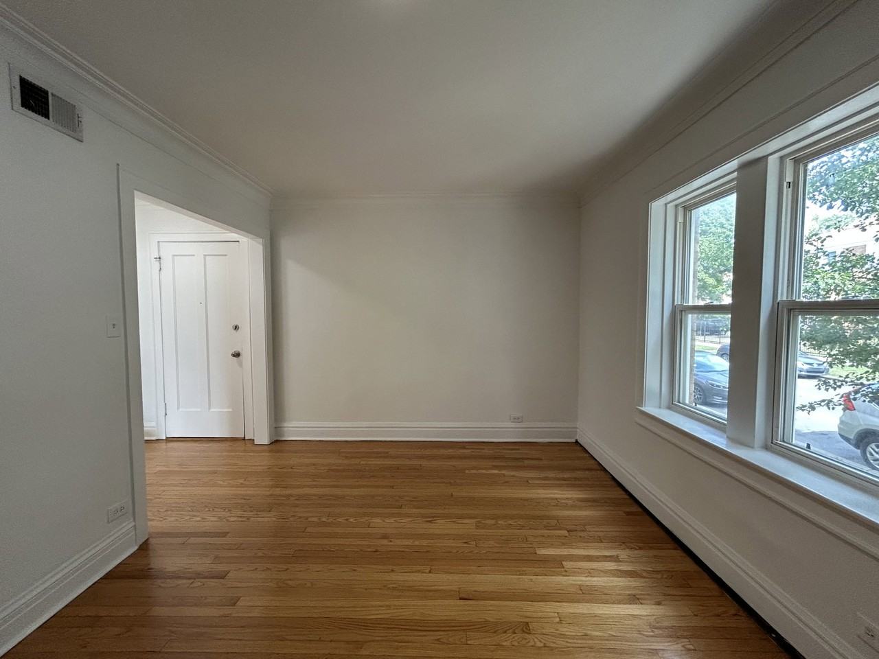 3018 N Karlov Ave #1 - Photo 5 of 8