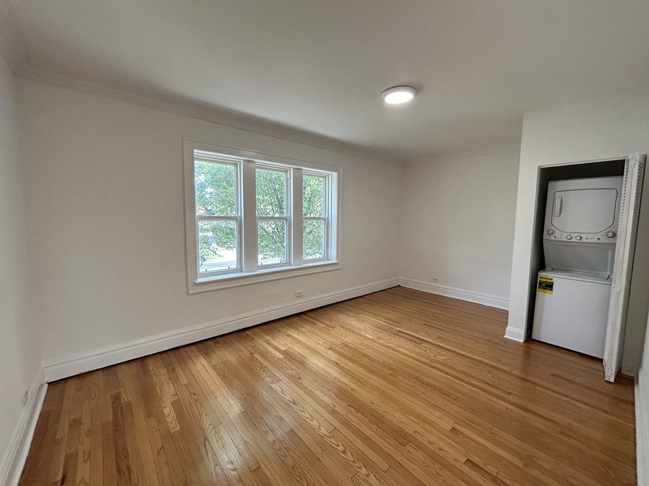 3018 N Karlov Ave #1 - Photo 6 of 8