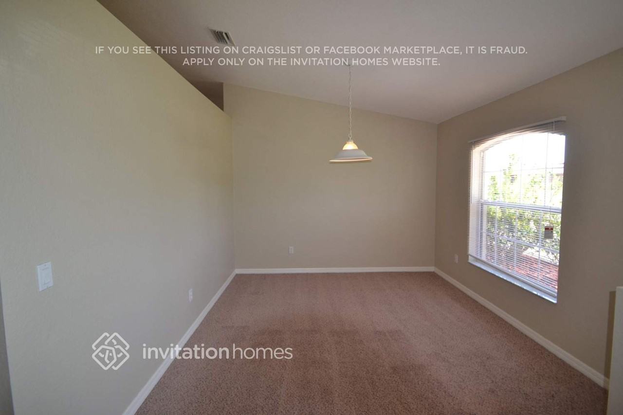 25026 Palisade Rd - Photo 4 of 8
