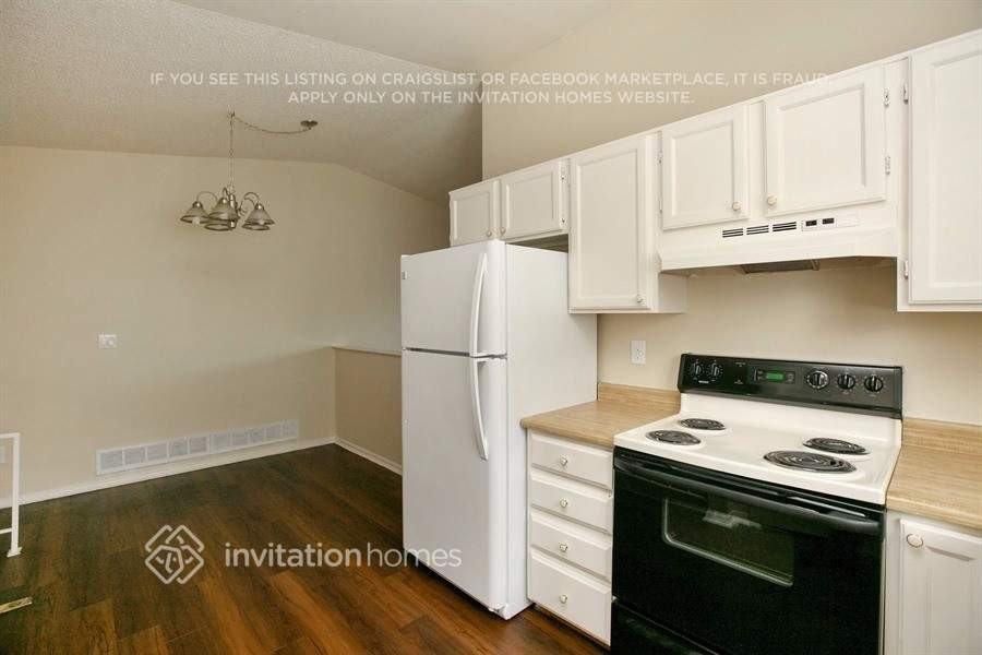 4633 Dearborn St - Photo 7 of 19