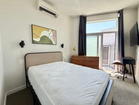 Private Bedroom in 4 Bedroom/2 Bathroom Home - Photo 1 of 1