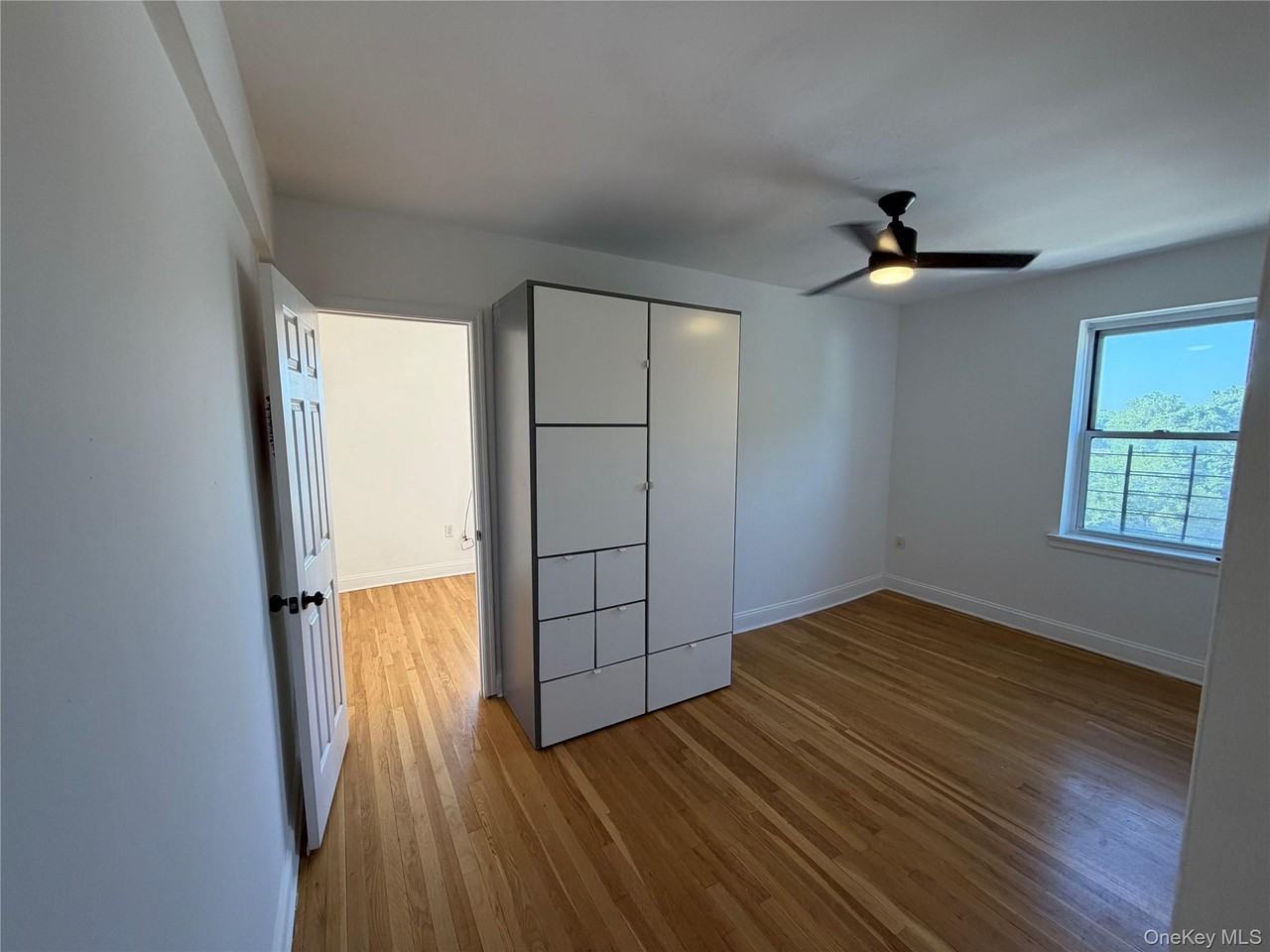 245 Bronx River Rd ##7f - Photo 6 of 10