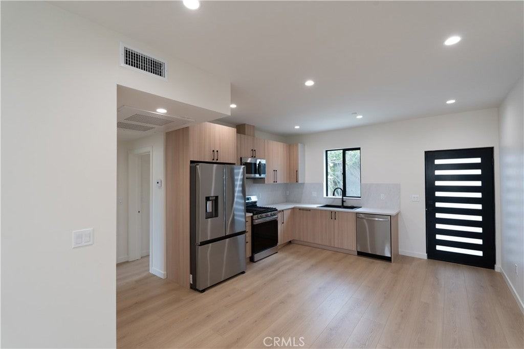 13500 Bessemer St - Photo 4 of 18