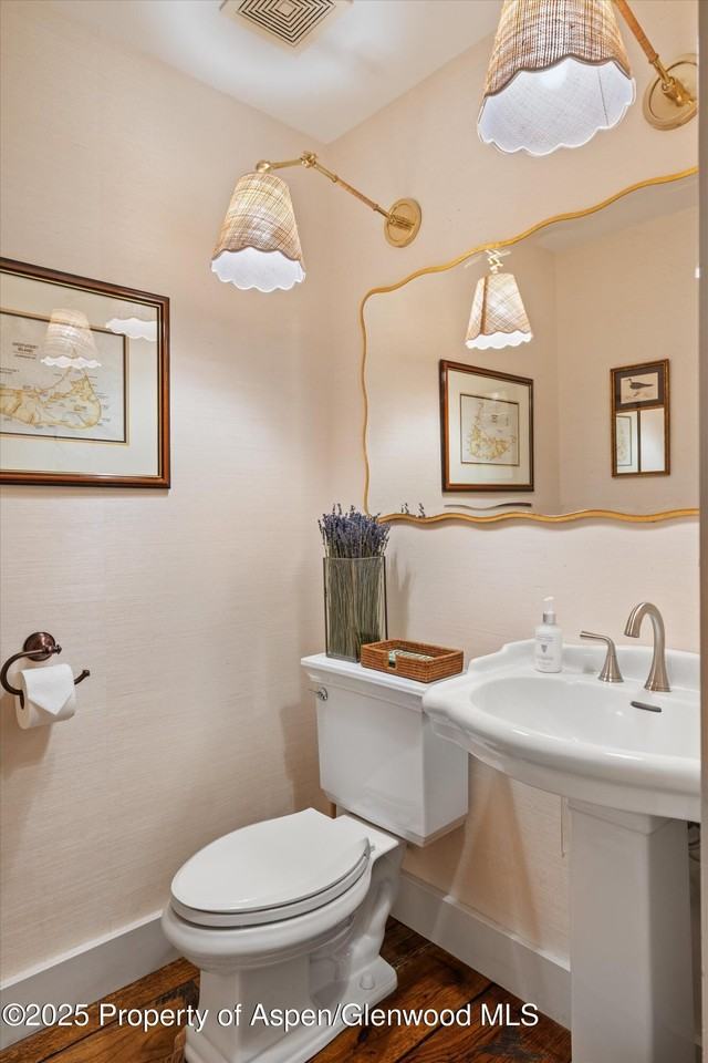901 W Francis St - Photo 6 of 32