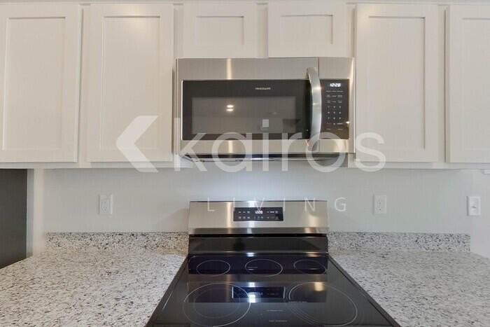 2529 Banyon Cir - Photo 7 of 24