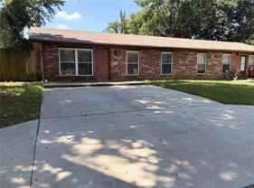 217 E Adobe St - Photo 1 of 1