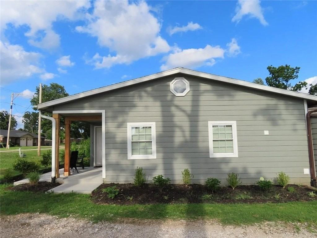1106 W Olrich St - Photo 4 of 20