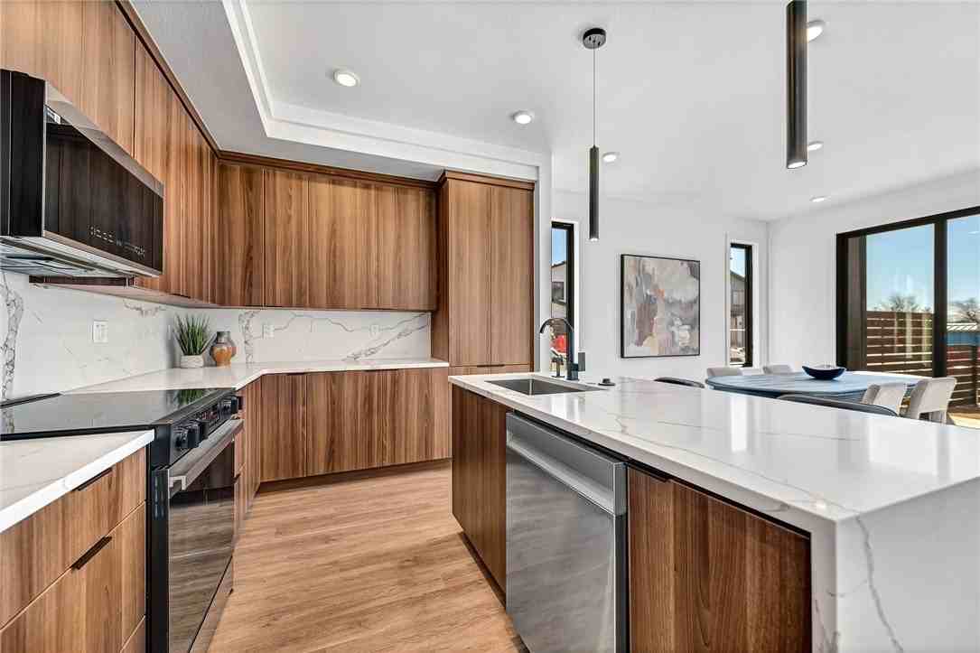 1123 Emilia Ave - Photo 6 of 40