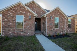 featured image of 136 S Broyles Ave