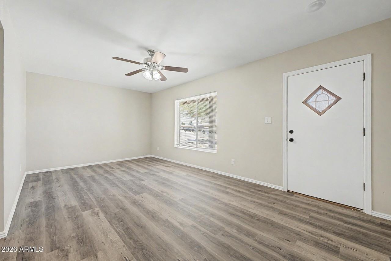 828 W Central Ave - Photo 6 of 24