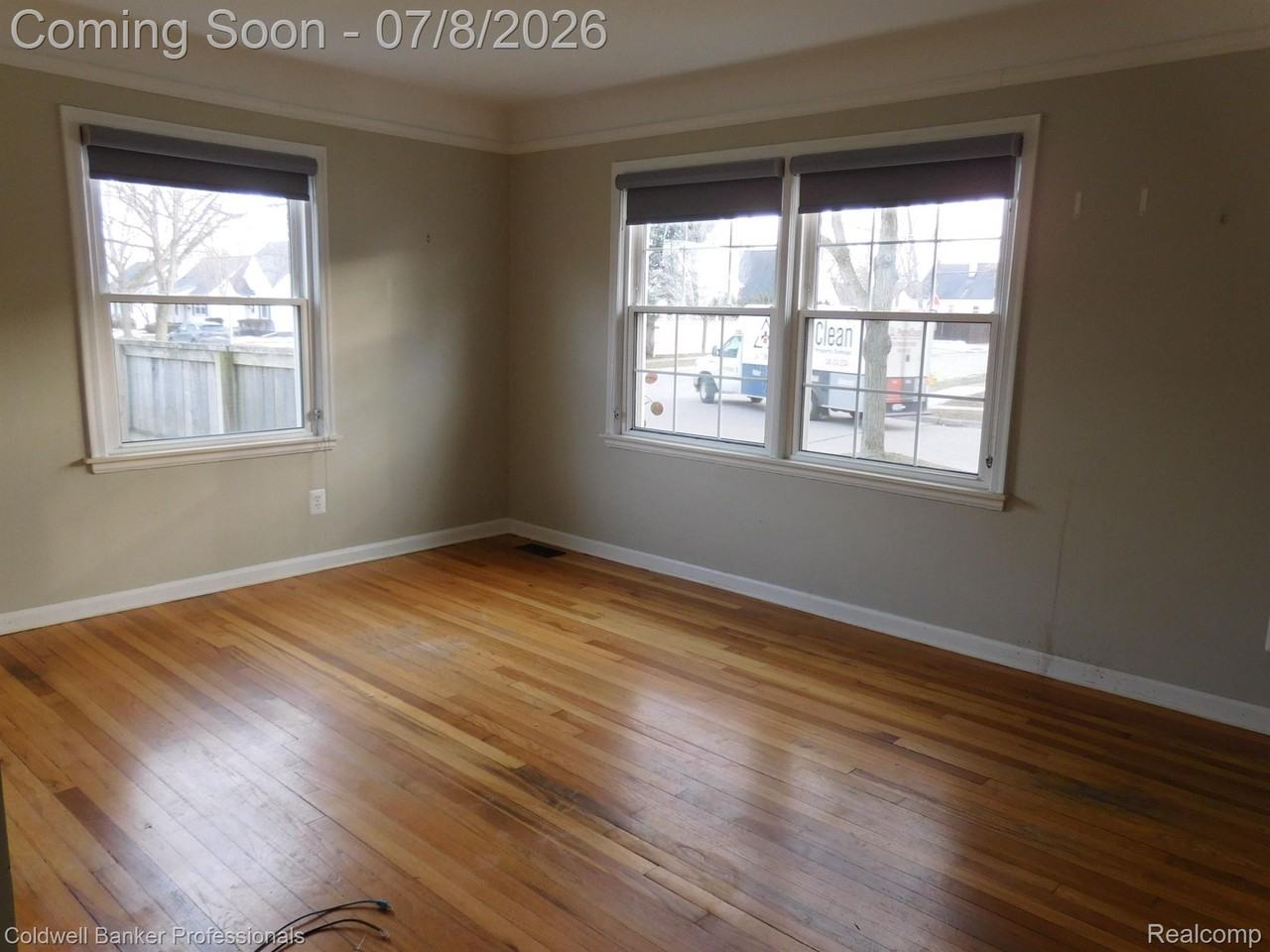 1591 Webster St - Photo 4 of 32