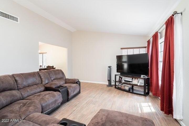 8826 W Diana Ave - Photo 3 of 25