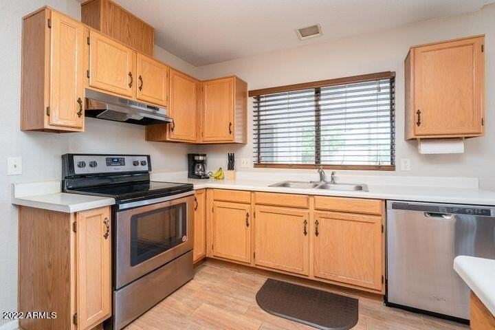8826 W Diana Ave - Photo 5 of 25
