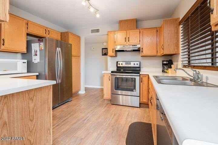 8826 W Diana Ave - Photo 7 of 25