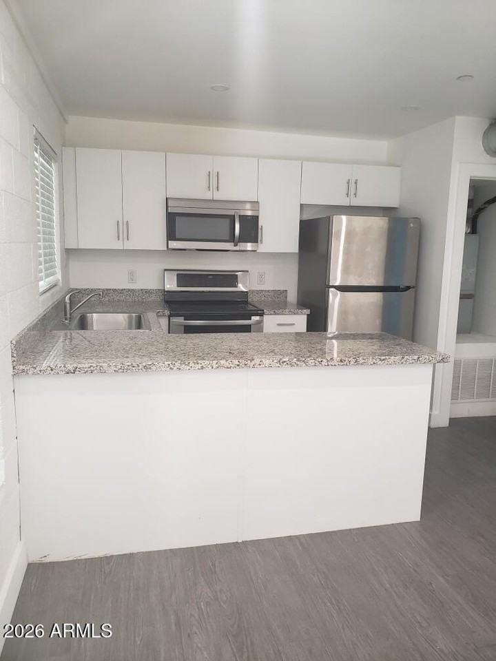 622 N 9th Ave #108 - Photo 5 of 13