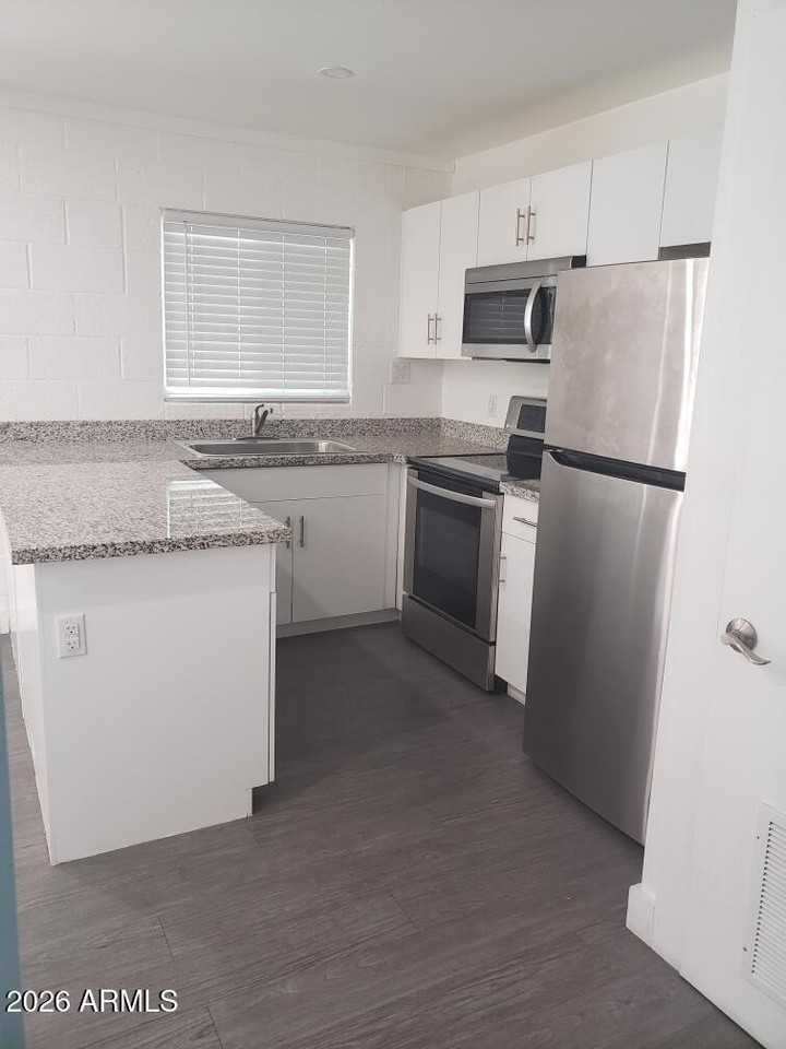622 N 9th Ave #206 - Photo 6 of 13