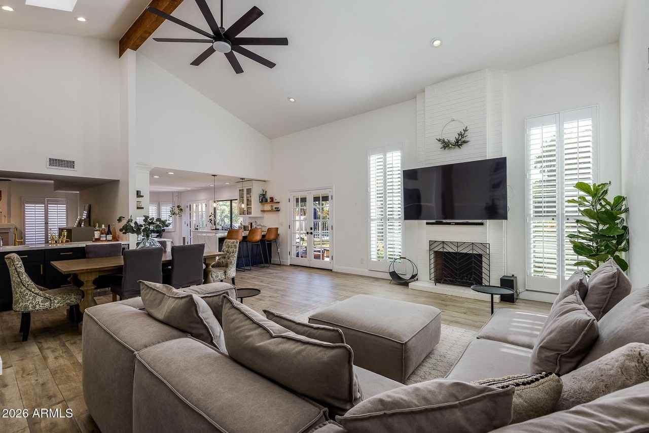 16245 N 62nd Way - Photo 3 of 40