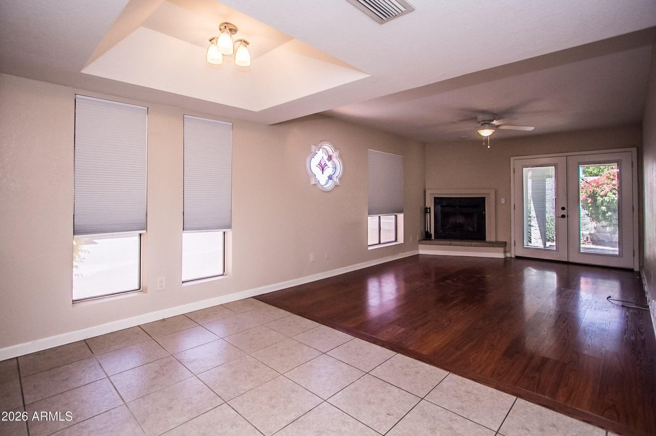 7755 E Thomas Rd #18 - Photo 4 of 26