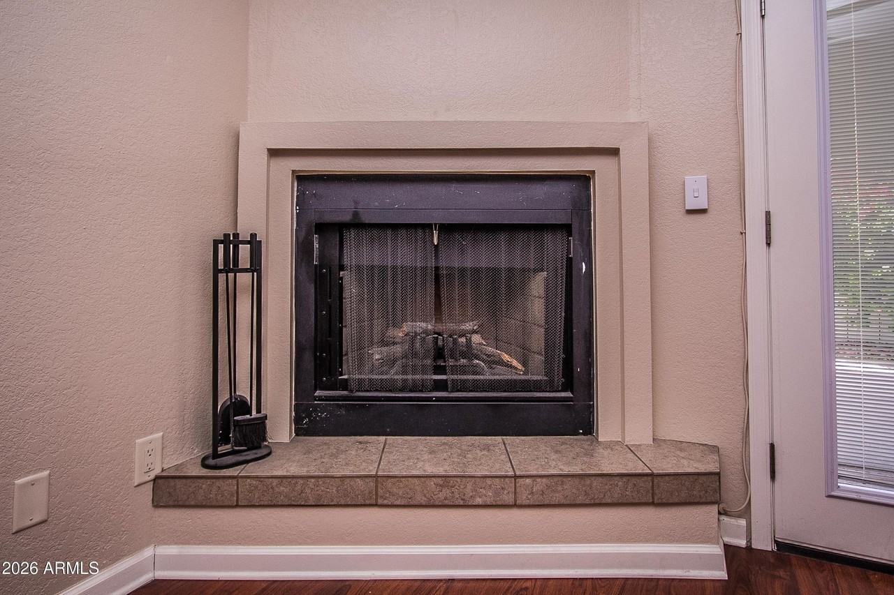 7755 E Thomas Rd #18 - Photo 5 of 26