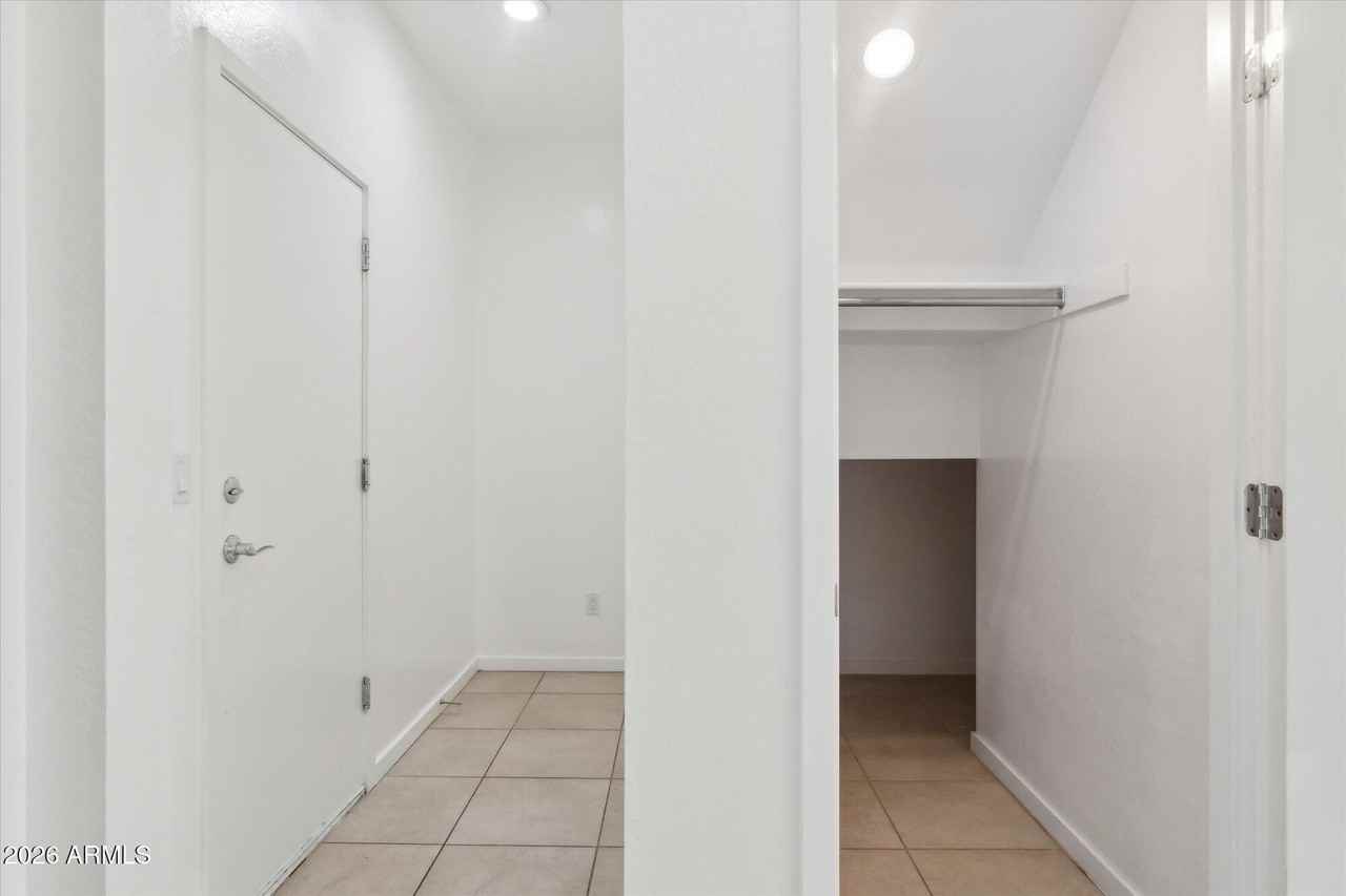 37292 N Yellowstone Dr - Photo 5 of 50