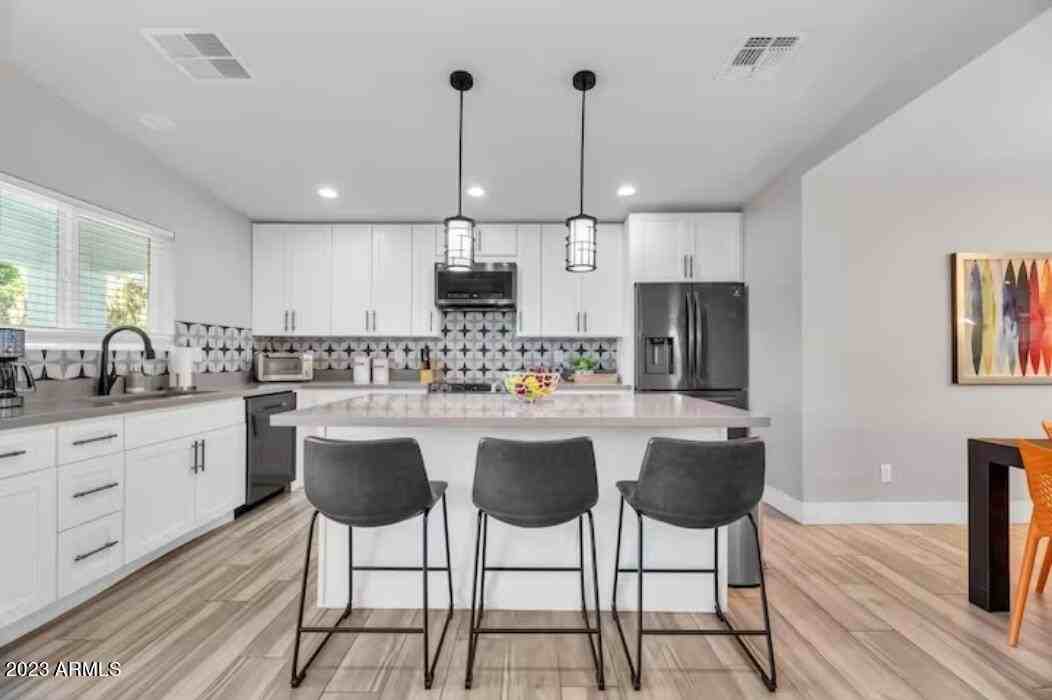 7810 E Willetta St - Photo 5 of 28