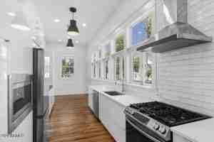 featured image of 825 N 3rd Ave