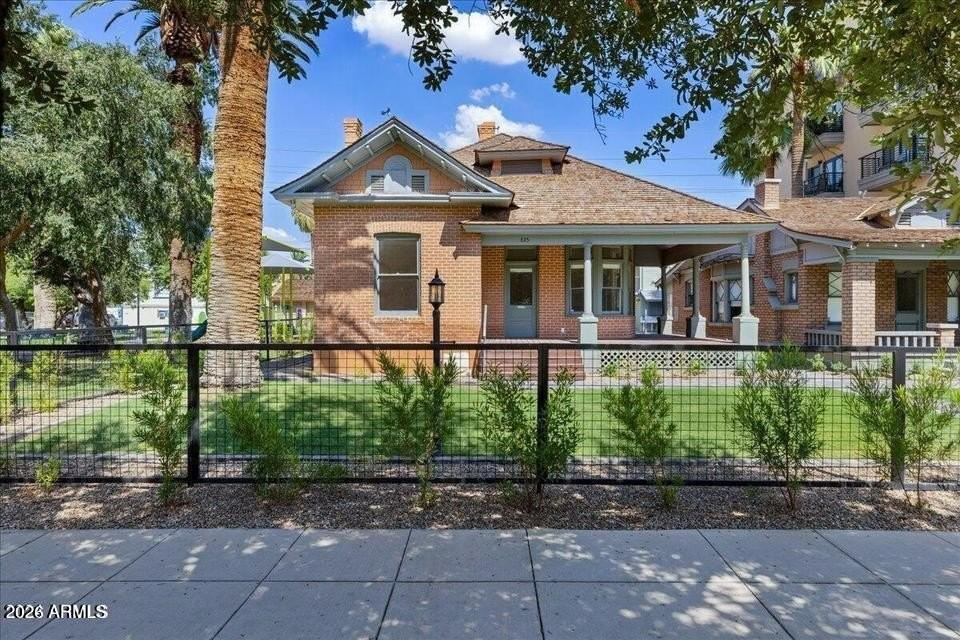 825 N 3rd Ave - Photo 5 of 50