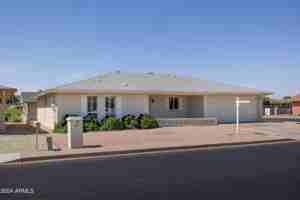 featured image of 4613 E Escondido Ave