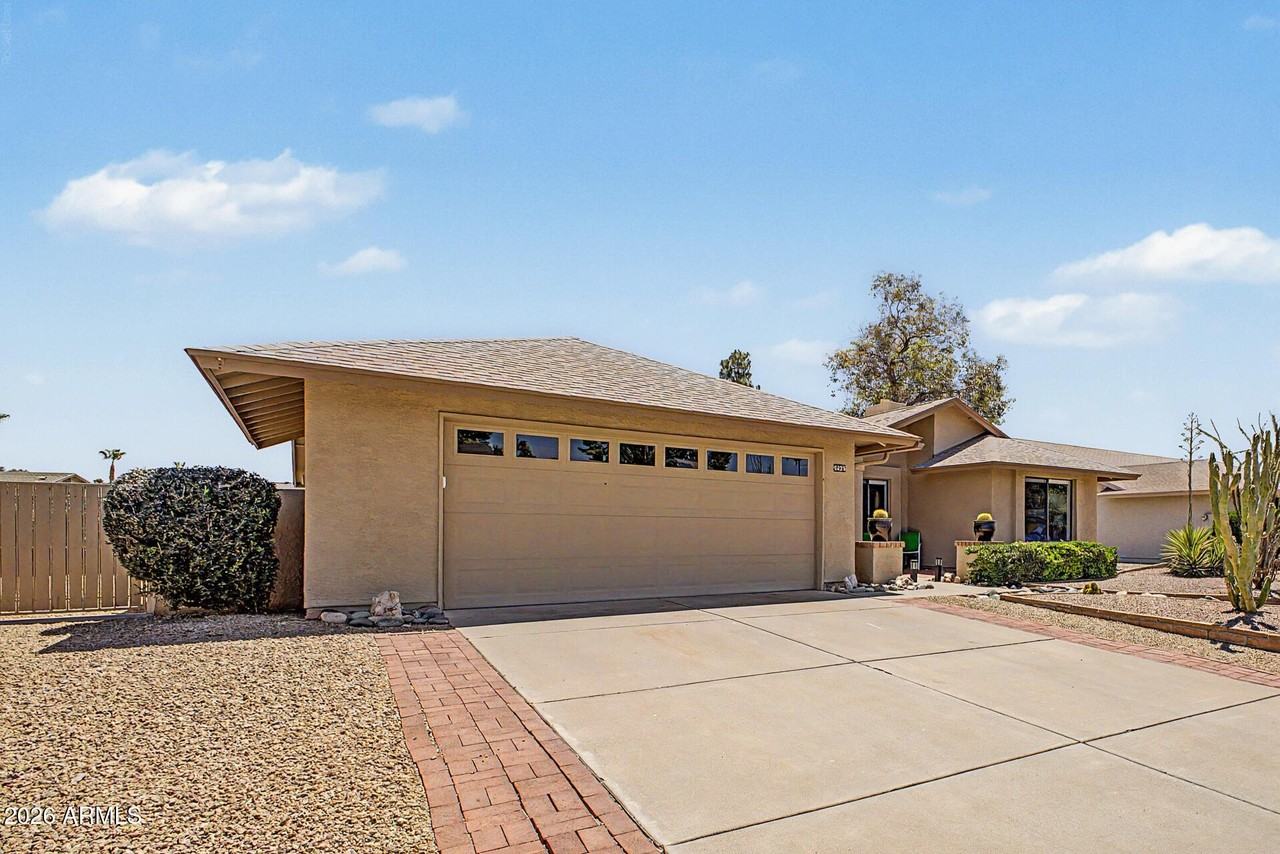 9625 W Taro Ln - Photo 4 of 50