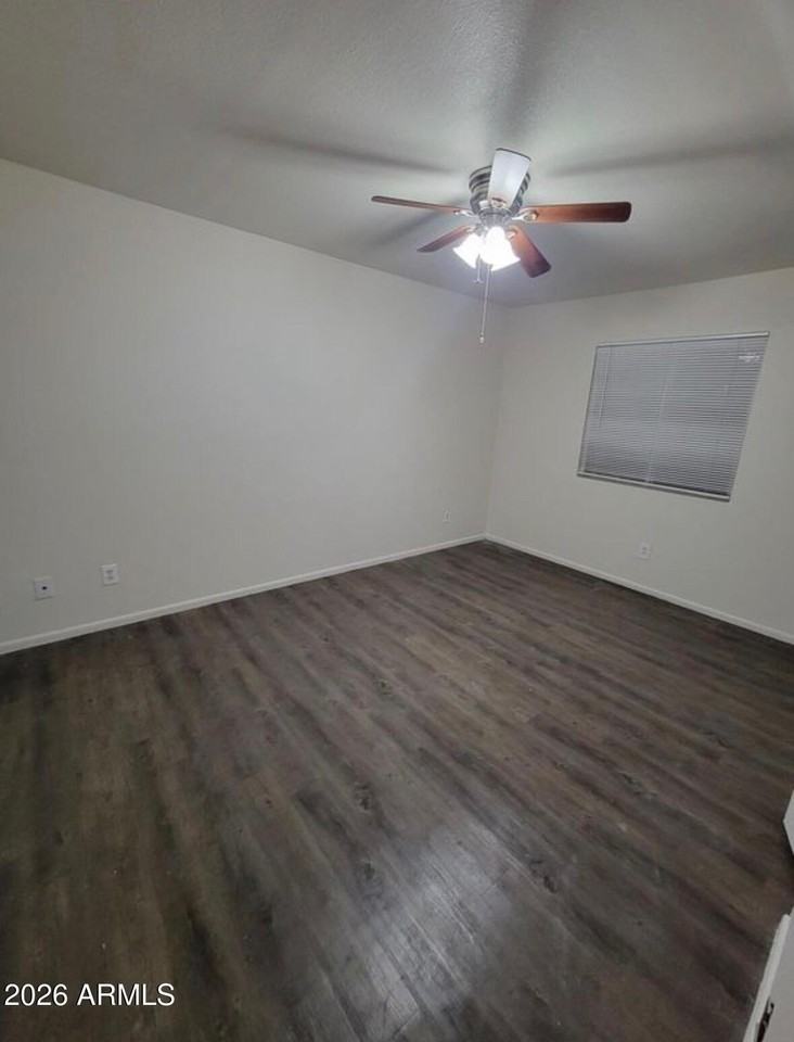 1837 N Spring #202 - Photo 2 of 10